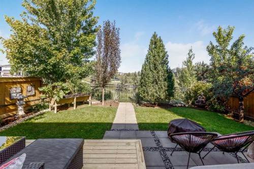 10 Cranbrook Hill Se, Calgary, AB - Outdoor With Deck Patio Veranda With Backyard