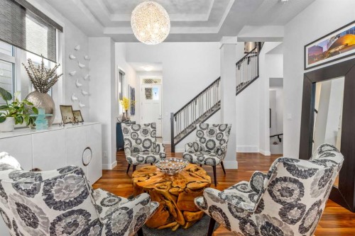 10 Cranbrook Hill Se, Calgary, AB - Indoor