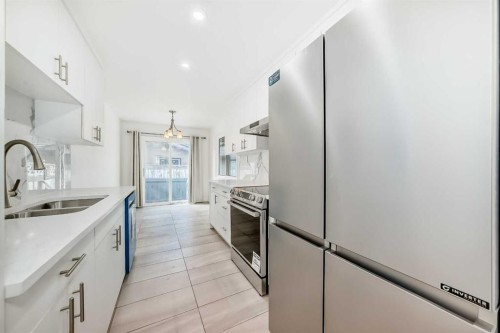 6216 4 Street Ne, Calgary, AB - Indoor Photo Showing Kitchen With Double Sink With Upgraded Kitchen