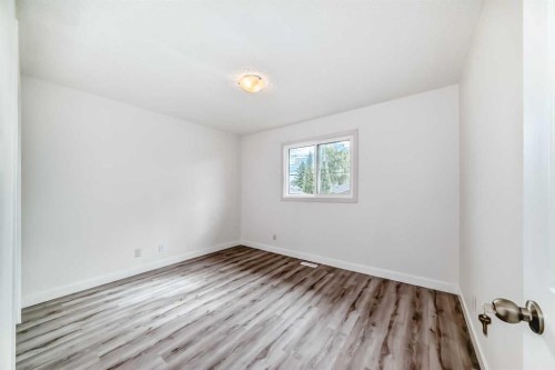 6216 4 Street Ne, Calgary, AB - Indoor Photo Showing Other Room