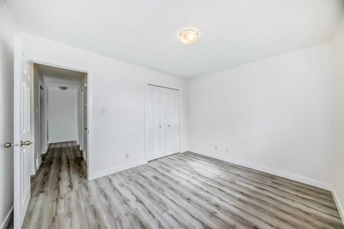 6216 4 Street Ne, Calgary, AB - Indoor Photo Showing Other Room
