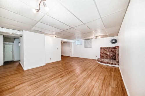 6216 4 Street Ne, Calgary, AB - Indoor Photo Showing Other Room