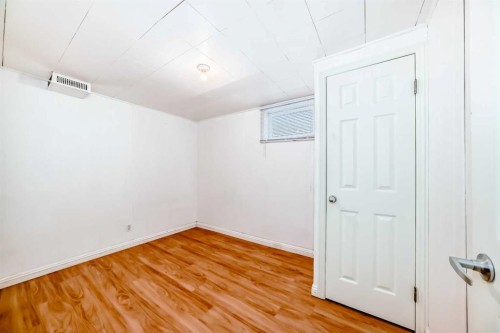 6216 4 Street Ne, Calgary, AB - Indoor Photo Showing Other Room