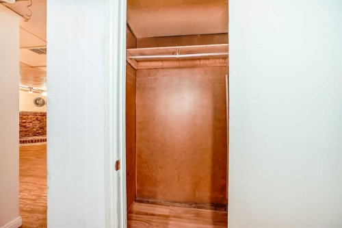 6216 4 Street Ne, Calgary, AB - Indoor Photo Showing Other Room