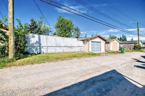 6216 4 Street Ne, Calgary, AB - Outdoor