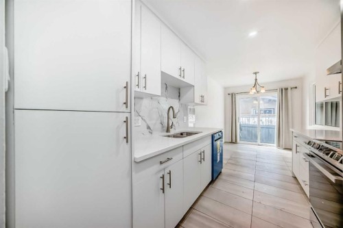 6216 4 Street Ne, Calgary, AB - Indoor Photo Showing Kitchen With Double Sink With Upgraded Kitchen