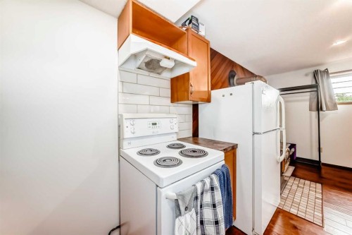 22 Glenhill Drive, Cochrane, AB - Indoor