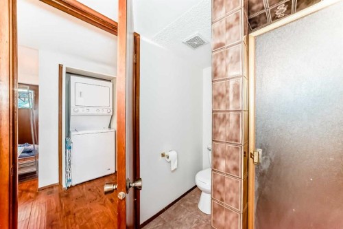 22 Glenhill Drive, Cochrane, AB - Indoor