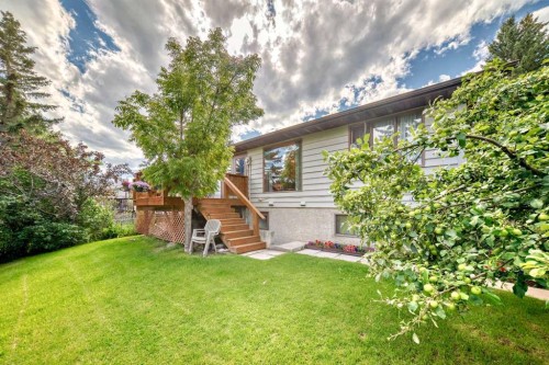 22 Glenhill Drive, Cochrane, AB - Outdoor