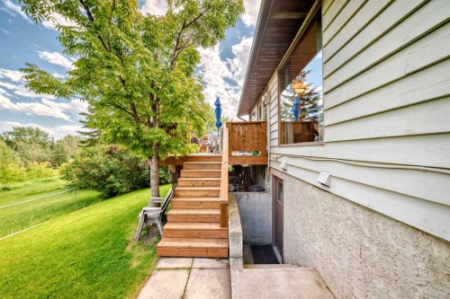 22 Glenhill Drive, Cochrane, AB - Outdoor