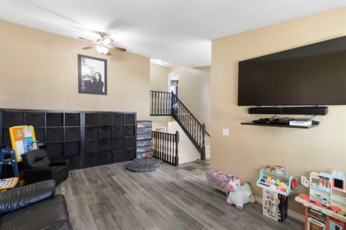 79 Templegreen Drive Ne, Calgary, AB - Indoor Photo Showing Other Room