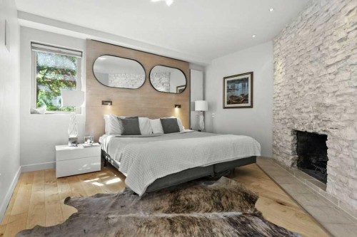 112 Varsity Green Bay Nw, Calgary, AB - Indoor Photo Showing Bedroom