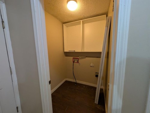 47 Saddleback Way Ne, Calgary, AB - Indoor Photo Showing Other Room
