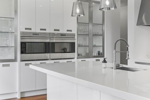 3926 9 Street Sw, Calgary, AB - Indoor