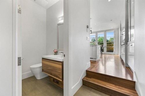 3926 9 Street Sw, Calgary, AB - Indoor