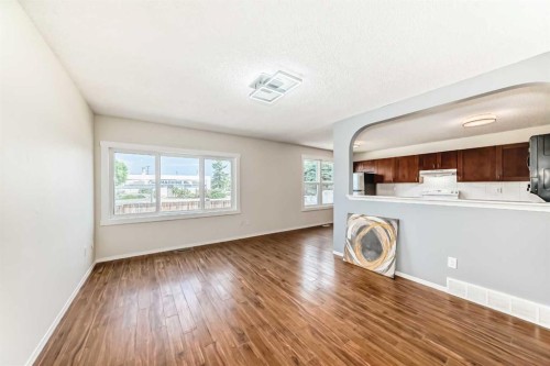 5307 Madigan Drive Ne, Calgary, AB - Indoor