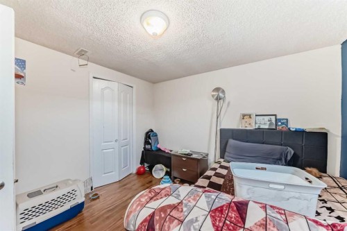5307 Madigan Drive Ne, Calgary, AB - Indoor Photo Showing Bedroom
