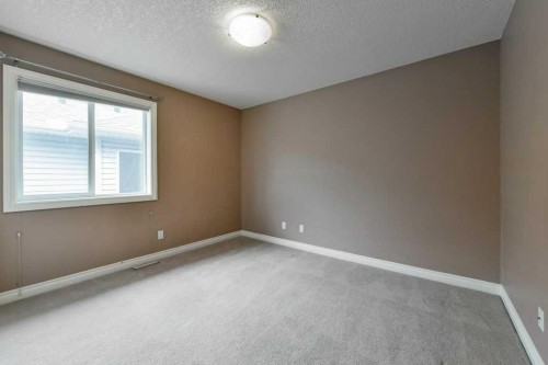 6 Royal Birkdale Court Nw, Calgary, AB - Indoor Photo Showing Other Room