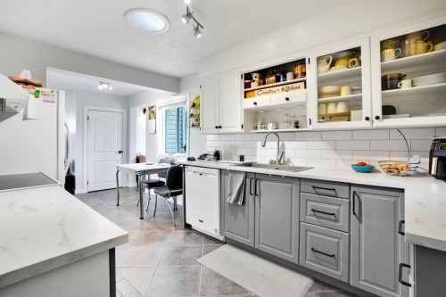 8-1415 Sec 582 Highway, Didsbury, AB 