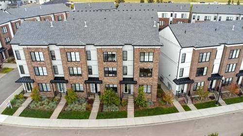 140 Discovery Drive SW Calgary, AB T3H 4N7