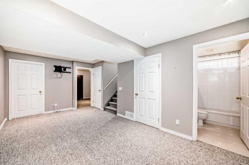 46 Coverdale Way Ne, Calgary, AB - Indoor Photo Showing Other Room