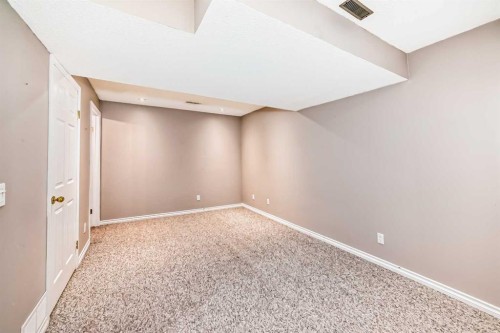 46 Coverdale Way Ne, Calgary, AB - Indoor Photo Showing Other Room