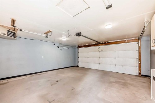 46 Coverdale Way Ne, Calgary, AB - Indoor Photo Showing Garage