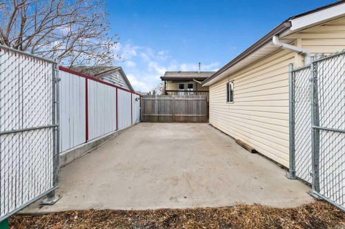 6416 28 Avenue Ne, Calgary, AB - Outdoor With Exterior