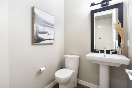 79 Cranarch Terrace Se, Calgary, AB - Indoor Photo Showing Bathroom