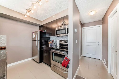 3407-81 Legacy Boulevard Se, Calgary, AB - Indoor Photo Showing Kitchen
