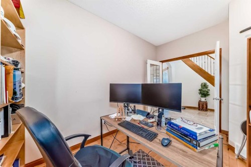 75 Hampstead Way Nw, Calgary, AB - Indoor Photo Showing Office
