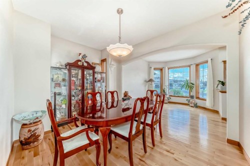 75 Hampstead Way Nw, Calgary, AB - Indoor Photo Showing Dining Room