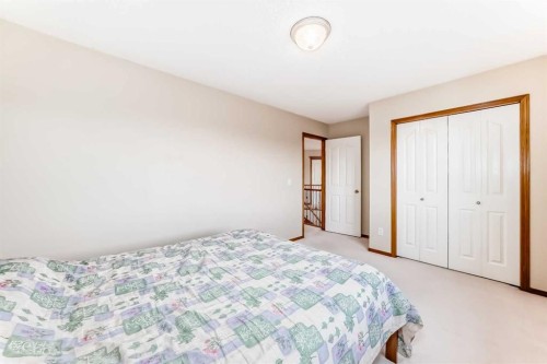 75 Hampstead Way Nw, Calgary, AB - Indoor Photo Showing Bedroom