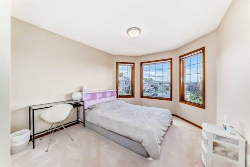 75 Hampstead Way Nw, Calgary, AB - Indoor Photo Showing Bedroom