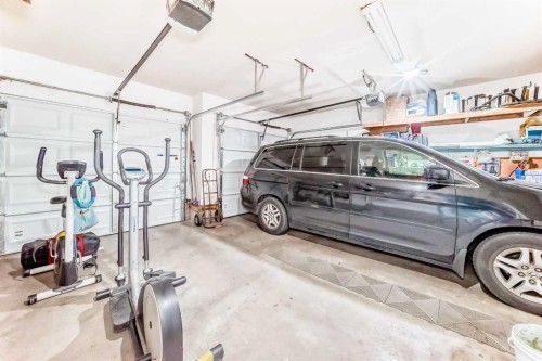 75 Hampstead Way Nw, Calgary, AB - Indoor Photo Showing Garage