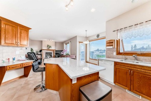 75 Hampstead Way Nw, Calgary, AB - Indoor Photo Showing Kitchen With Double Sink