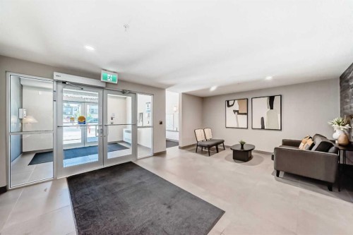 310-150 Shawnee Square, Calgary, AB - Indoor Photo Showing Other Room