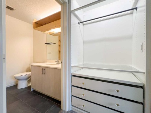 4307-15 Sage Meadows Landing Nw, Calgary, AB - Indoor Photo Showing Bathroom