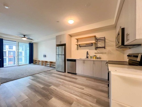 4307-15 Sage Meadows Landing Nw, Calgary, AB - Indoor Photo Showing Kitchen