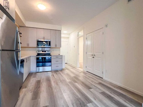 4307-15 Sage Meadows Landing Nw, Calgary, AB - Indoor Photo Showing Kitchen
