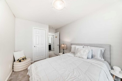 114 Walgrove Green Se, Calgary, AB - Indoor Photo Showing Bedroom