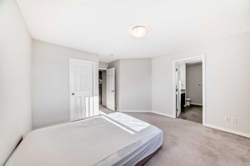 114 Walgrove Green Se, Calgary, AB - Indoor Photo Showing Bedroom