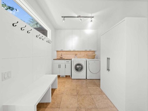 2716 Carleton Street Sw, Calgary, AB - Indoor Photo Showing Laundry Room