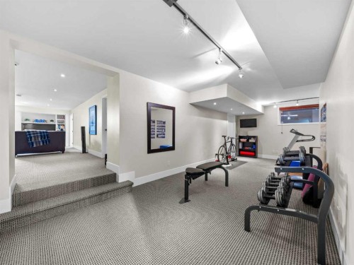 2716 Carleton Street Sw, Calgary, AB - Indoor