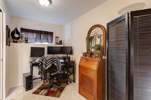 87 Falton Close Ne, Calgary, AB - Indoor Photo Showing Office