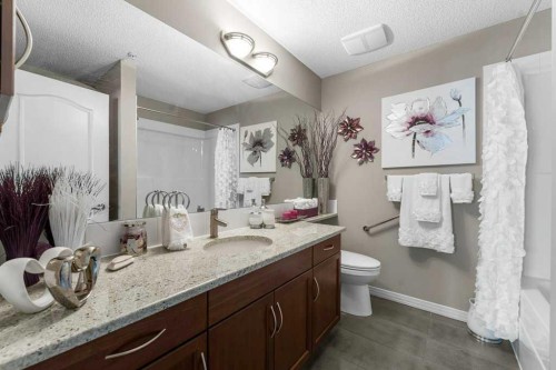 129-1 Crystal Green Lane, Okotoks, AB - Indoor Photo Showing Bathroom