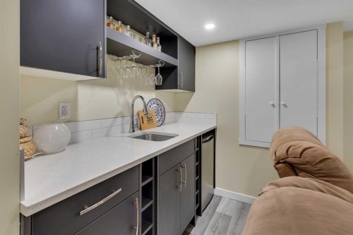 164 Covepark Close Ne, Calgary, AB - Indoor Photo Showing Kitchen