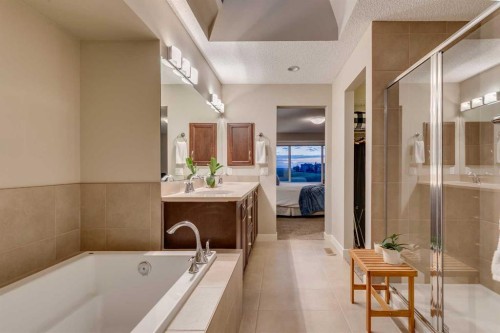 101 Cranarch Common Se, Calgary, AB - Indoor Photo Showing Bathroom