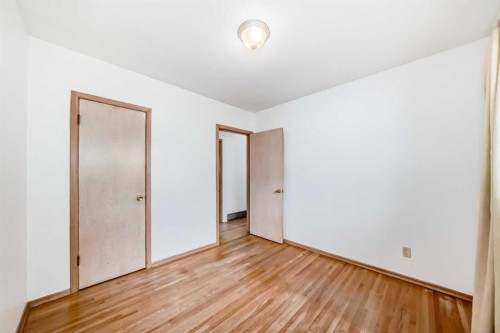 2809 38 Street Sw, Calgary, AB - Indoor Photo Showing Other Room