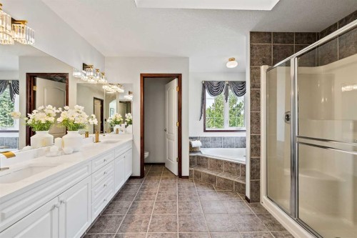 10417 Hamptons Boulevard Nw, Calgary, AB - Indoor Photo Showing Bathroom